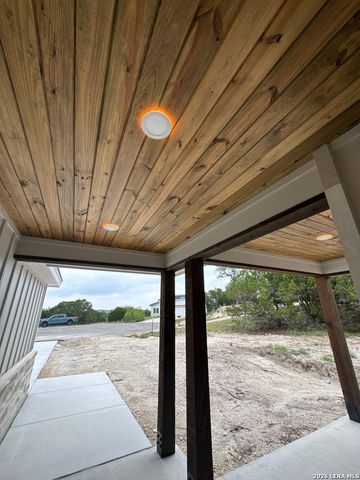 951 Rocky Ridge Loop, Canyon Lake, TX 78133