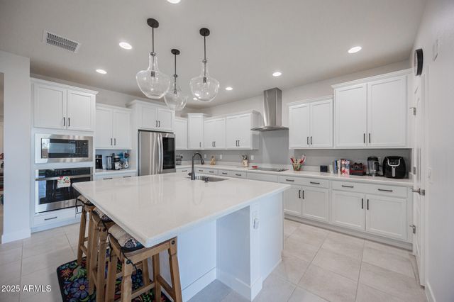 10545 E TEXAS Avenue, Mesa, AZ 85212