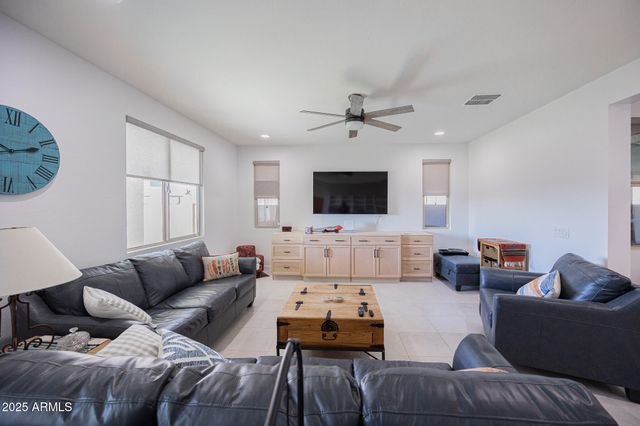 10545 E TEXAS Avenue, Mesa, AZ 85212