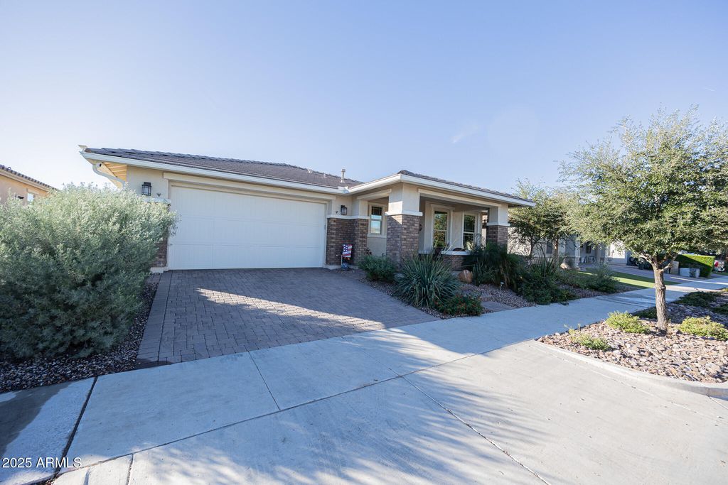 10545 E TEXAS Avenue, Mesa, AZ 85212