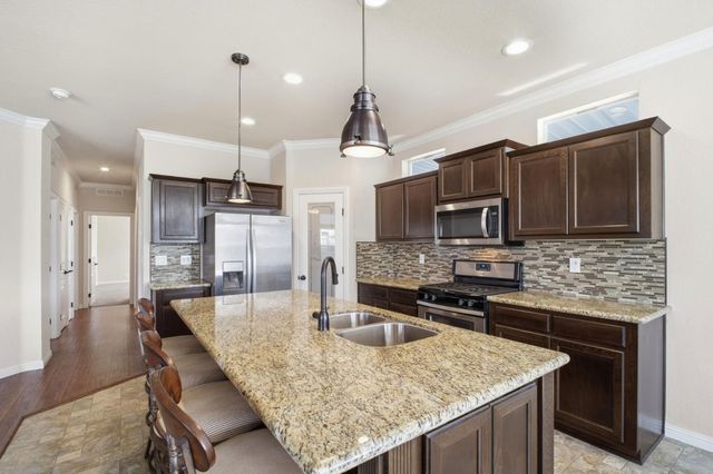 1200 W Winton Avenue 203, Hayward, CA 94545