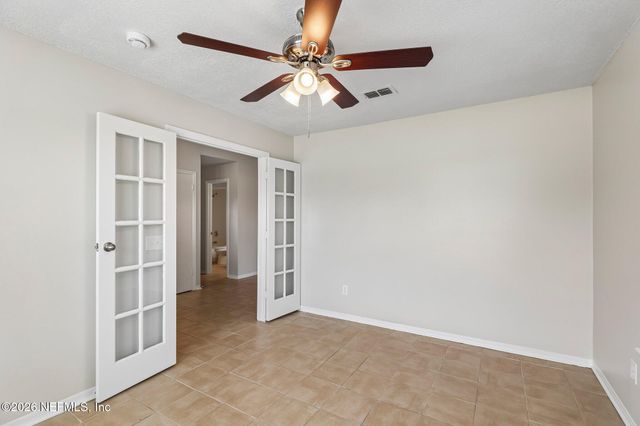 8446 SAND POINT Drive W, Jacksonville, FL 32244