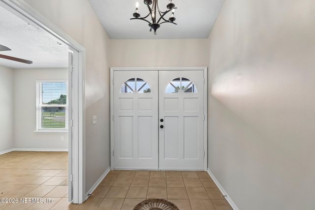 8446 SAND POINT Drive W, Jacksonville, FL 32244