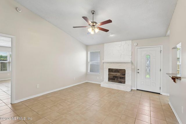 8446 SAND POINT Drive W, Jacksonville, FL 32244