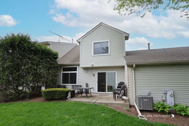 1739 COURT Street 1739, Mchenry, IL 60050