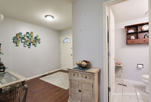 1739 COURT Street 1739, Mchenry, IL 60050