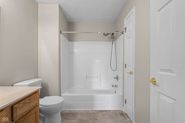 9406 Avon Strand A, Avon, IN 46123