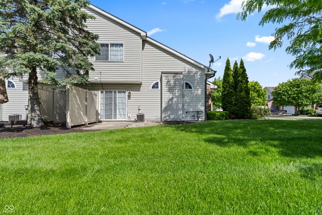 9406 Avon Strand A, Avon, IN 46123