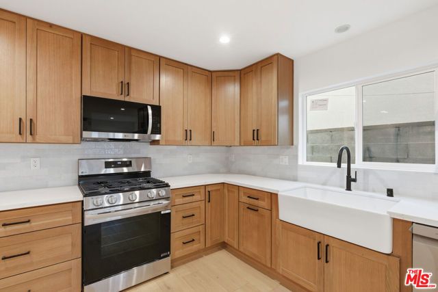 3431 Edgehill Drive, Los Angeles, CA 90018