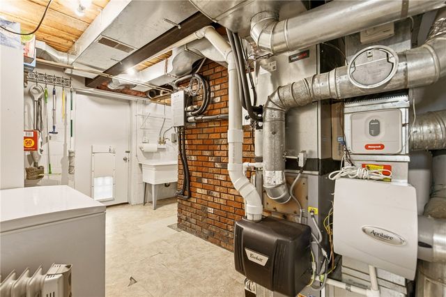 147 Weyant Rd, Saltlick Twp, PA 15490