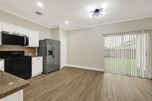11015 Harston Drive, Tomball, TX 77375