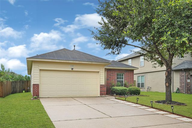 11015 Harston Drive, Tomball, TX 77375