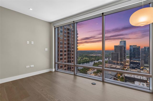 200 Congress Ave 28SW, Austin, TX 78701