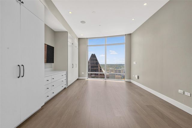 200 Congress Ave 28SW, Austin, TX 78701
