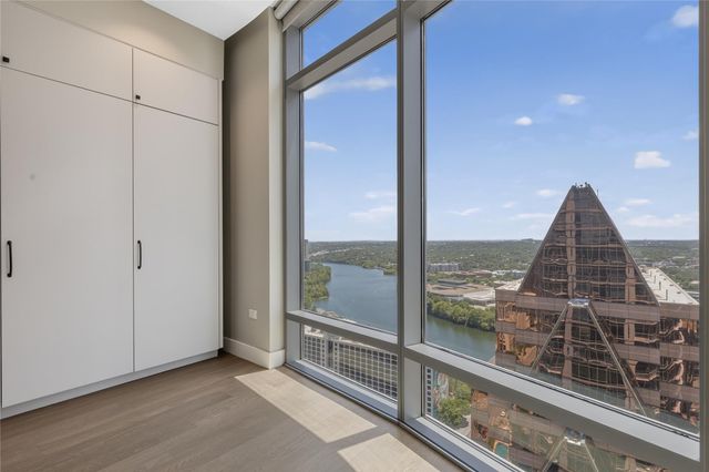200 Congress Ave 28SW, Austin, TX 78701