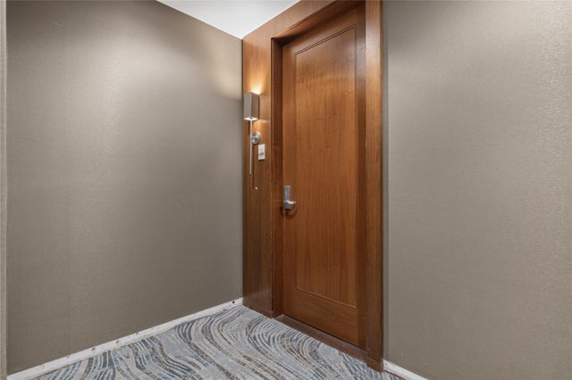 200 Congress Ave 28SW, Austin, TX 78701