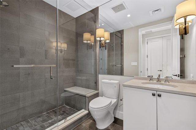 200 Congress Ave 28SW, Austin, TX 78701