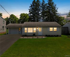 5616 West Circle Drive, Cicero, NY 13039