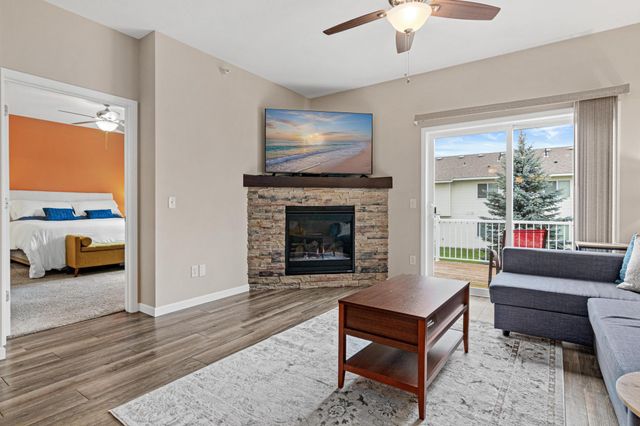 4151 Blakewood Drive, Shakopee, MN 55379