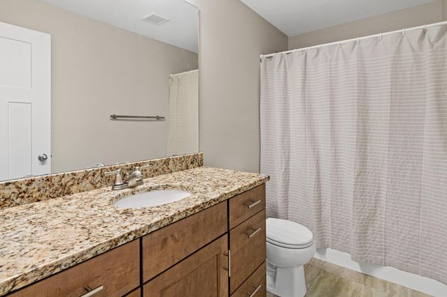 4151 Blakewood Drive, Shakopee, MN 55379
