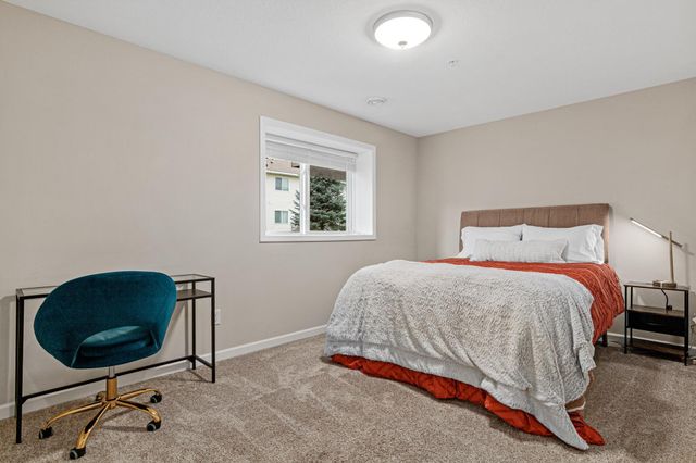4151 Blakewood Drive, Shakopee, MN 55379
