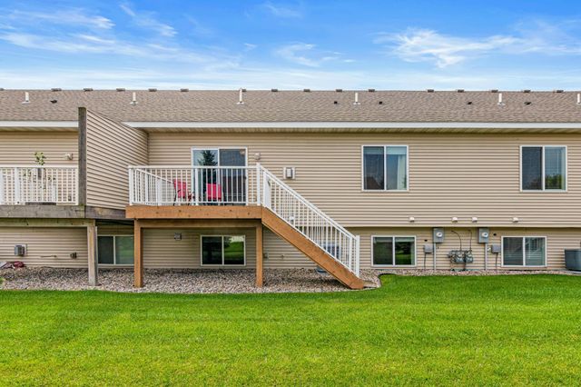 4151 Blakewood Drive, Shakopee, MN 55379