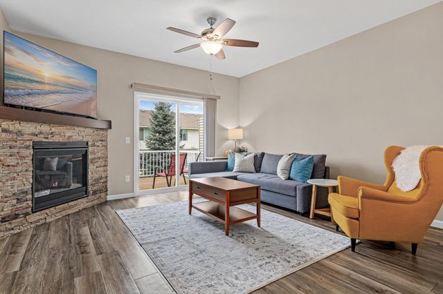 4151 Blakewood Drive, Shakopee, MN 55379