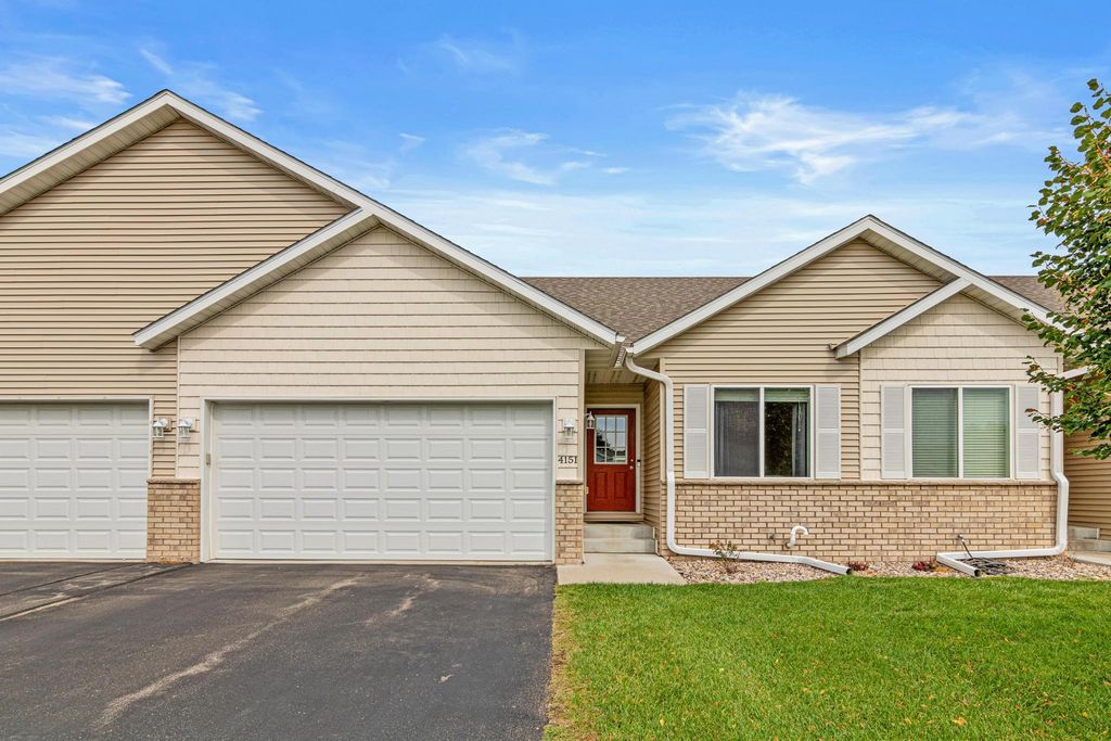 4151 Blakewood Drive, Shakopee, MN 55379