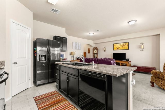 1321 W Nolte Farms, Seguin, TX 78155
