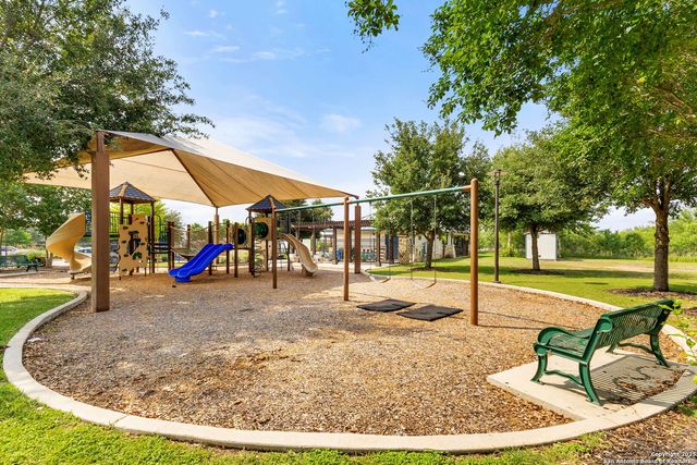1321 W Nolte Farms, Seguin, TX 78155