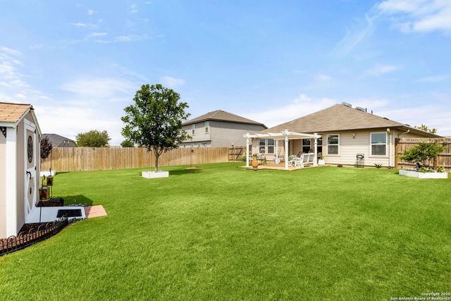 1321 W Nolte Farms, Seguin, TX 78155