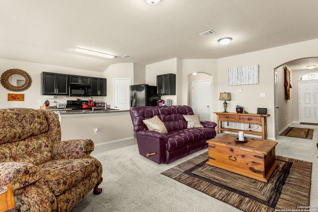 1321 W Nolte Farms, Seguin, TX 78155