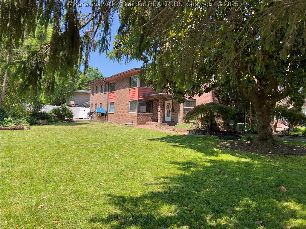 3915 Virginia Avenue Se, Charleston, WV 25304