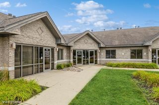 600 Dakota Street E, Crystal Lake, IL 60012