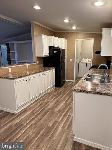 45 CHESAPEAKE MOBILE CT, Hanover, MD 21076