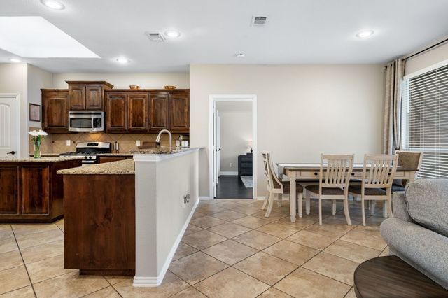 11921 Sundog Way, Fort Worth, TX 76244