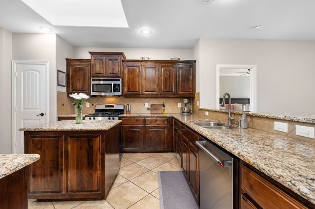 11921 Sundog Way, Fort Worth, TX 76244