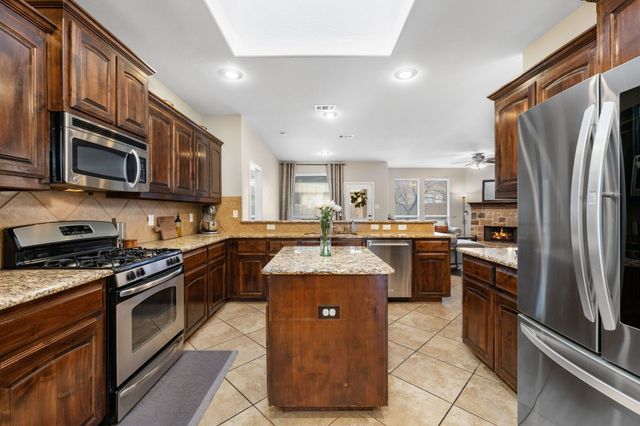 11921 Sundog Way, Fort Worth, TX 76244