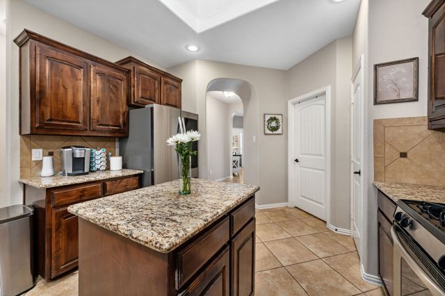 11921 Sundog Way, Fort Worth, TX 76244