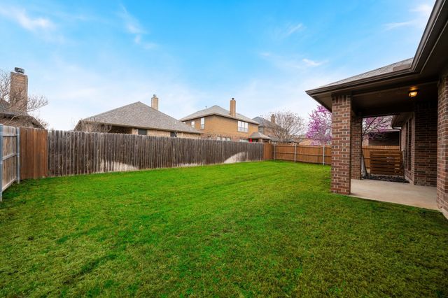 11921 Sundog Way, Fort Worth, TX 76244