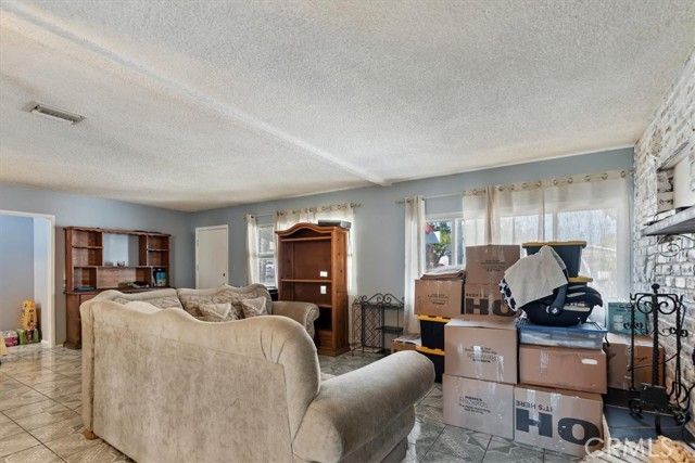 836 Woodlawn, Ontario, CA 91761