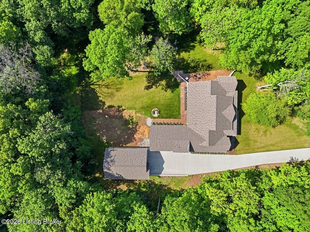130 Big Blue Ct, Elizabethtown, KY 42701