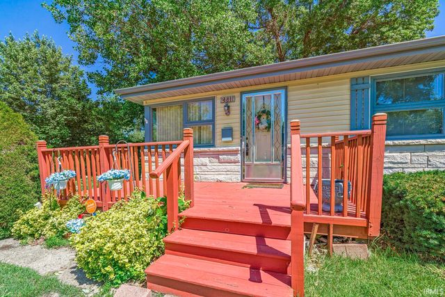 2811 Fredrickson Street, South Bend, IN 46628
