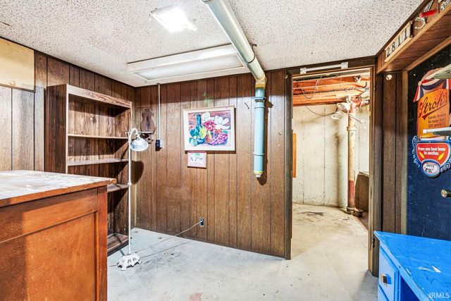 2811 Fredrickson Street, South Bend, IN 46628
