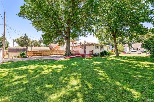 2811 Fredrickson Street, South Bend, IN 46628