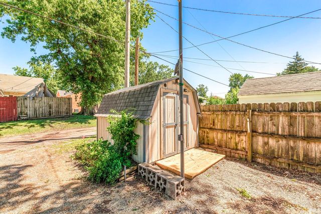 2811 Fredrickson Street, South Bend, IN 46628