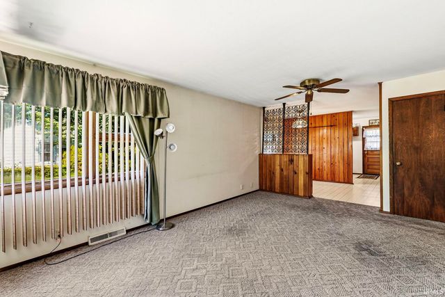 2811 Fredrickson Street, South Bend, IN 46628