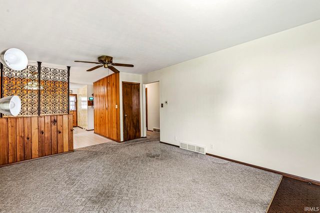 2811 Fredrickson Street, South Bend, IN 46628