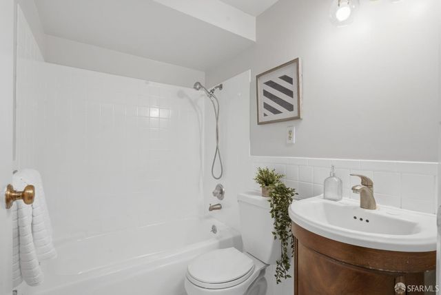 1443 30th Avenue, San Francisco, CA 94122