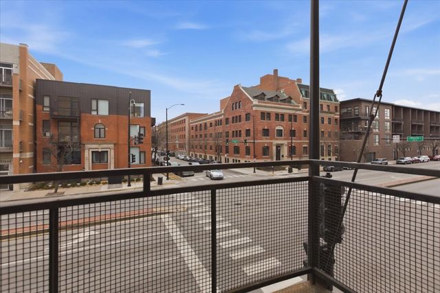 36 S ASHLAND Avenue 202, Chicago, IL 60607